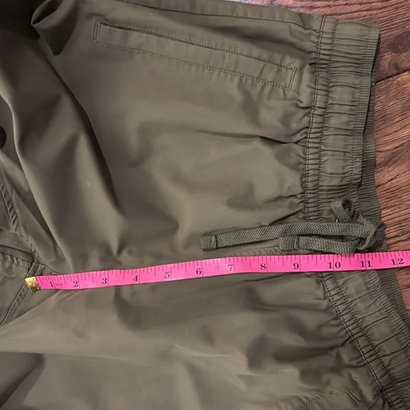 Nike Men's Swoosh Cuffed Joggers Olive green size Medium - Picture 10 of 11